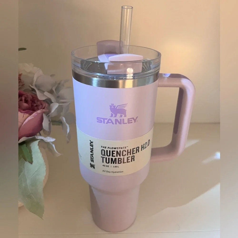 🎉LAST CHANCE🎉Stanley 40 oz. Quencher‎ H2.0 FlowState Tumbler Orchid